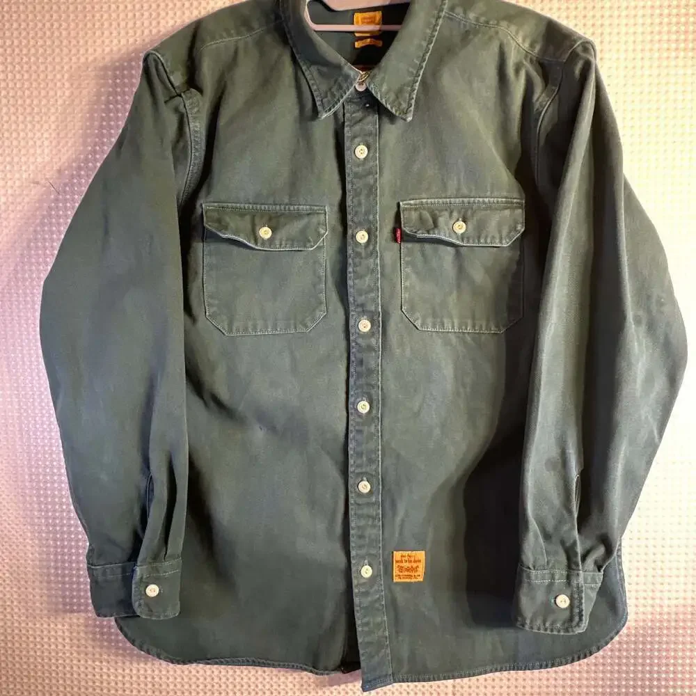 Levi's Classic Worker Overshirt in Green Garment Dye - Picture 3 of 13